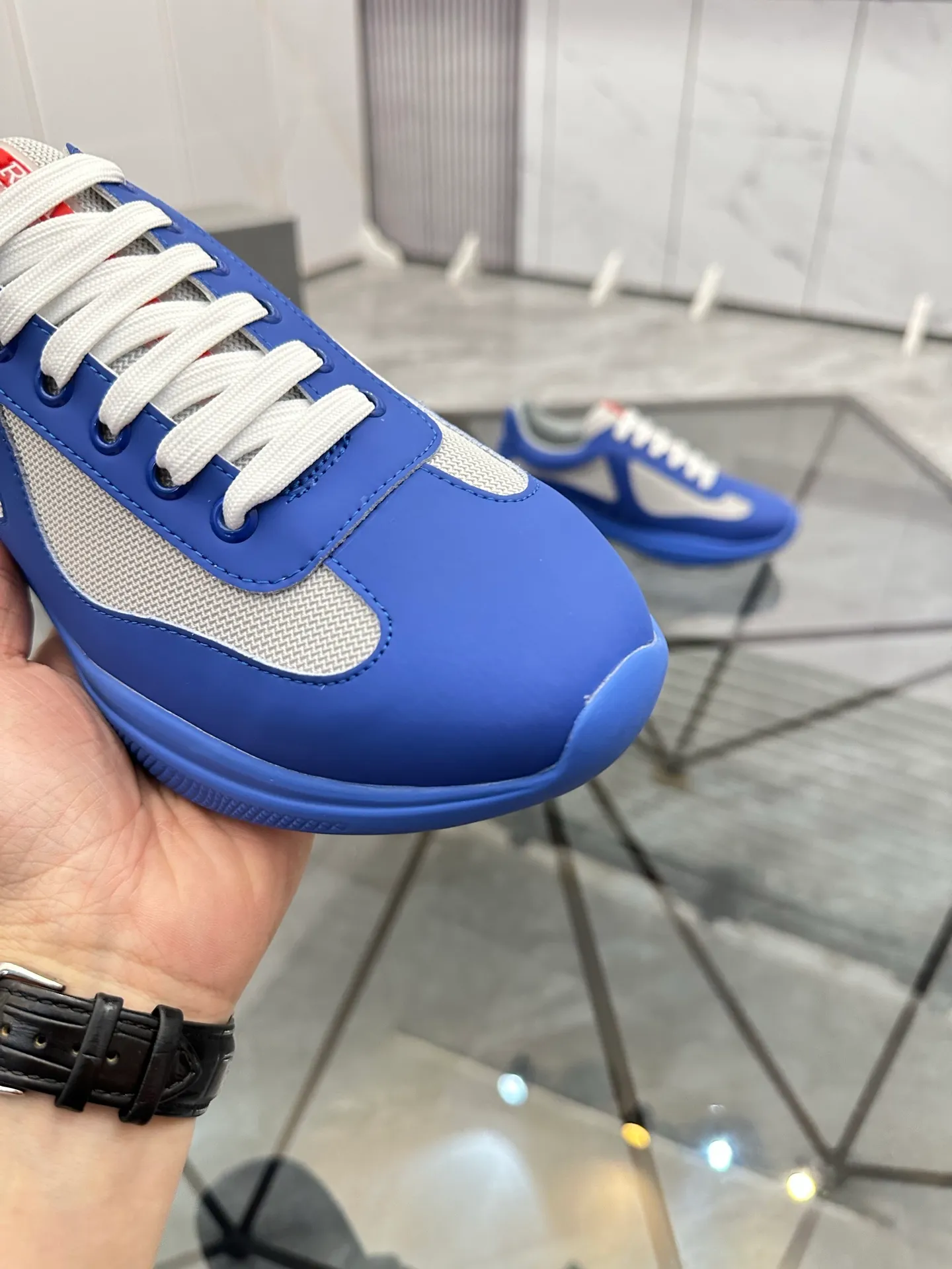 Men's shoes: 💰P360¥ Product trademark: Prada *"Prada*" low-top casual shoes Regular size: 35-47 (can be customized to 48) couple style Product materials: imported silk leather upper, breathable lining, original outsole. Number: 943